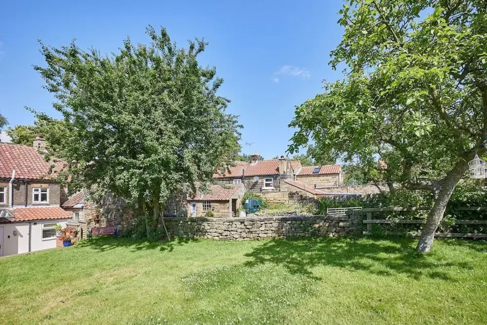 Host Stay Grange Cottage