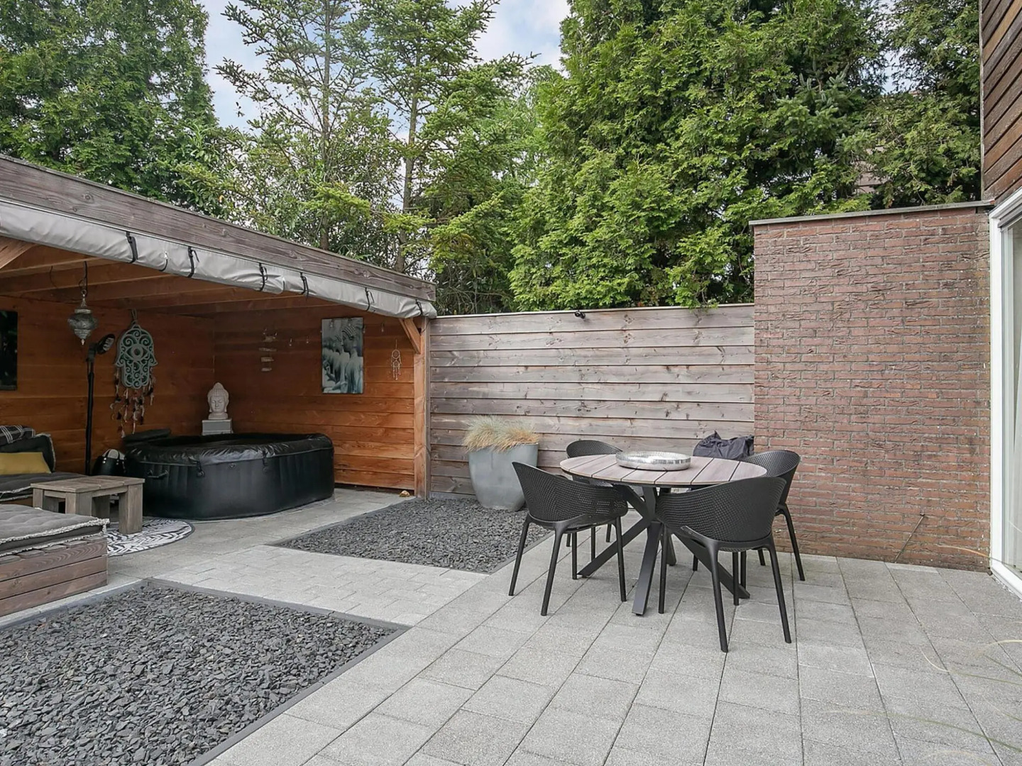 Welcoming holiday home in Grou with bubble bath