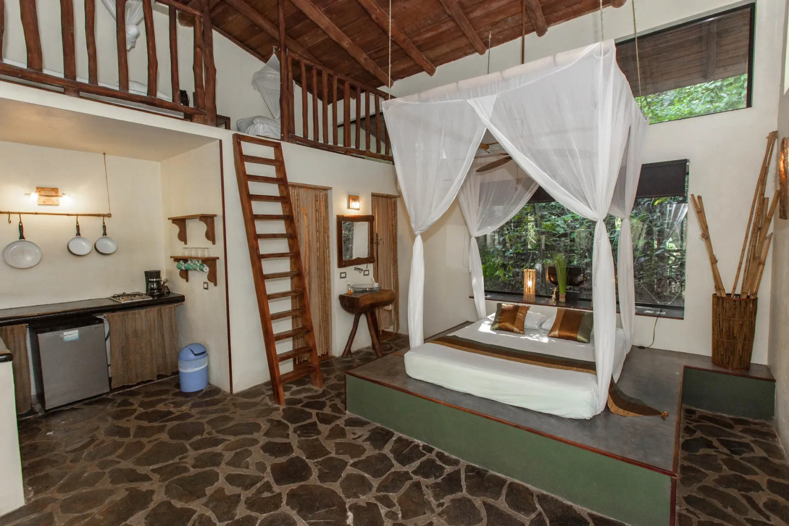 Canaima Chill House