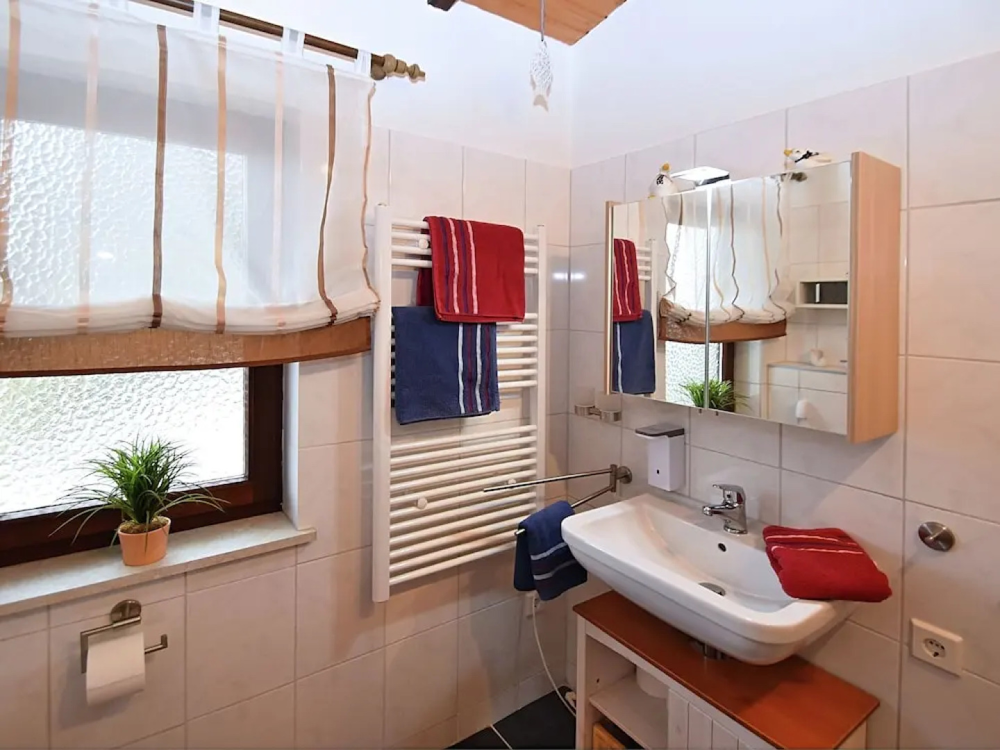 Attractive Holiday Home in Frielendorf with Fenced Garden