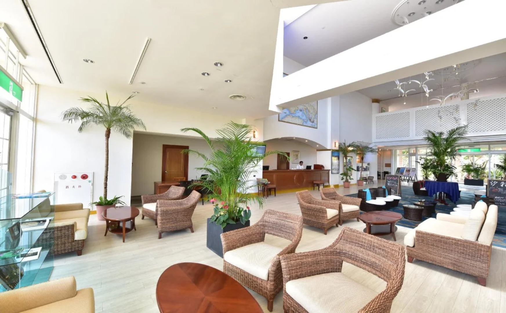 Hotel Breezebay Marina