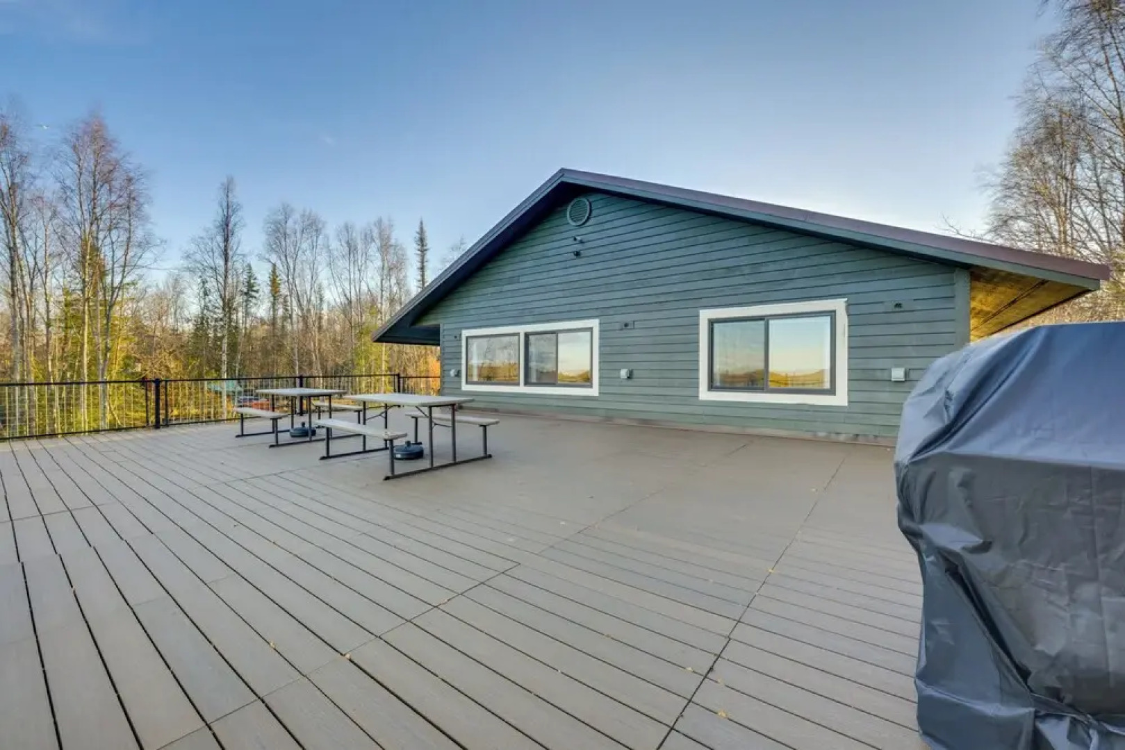 On-site Kenai River Fishing: Soldotna Apartment!