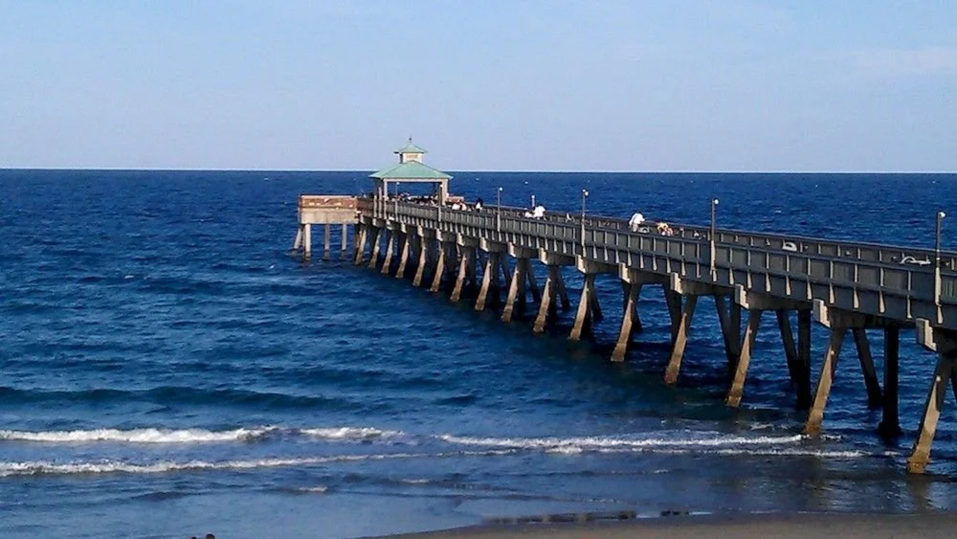 Deerfield Buccaneer Resort Apartments