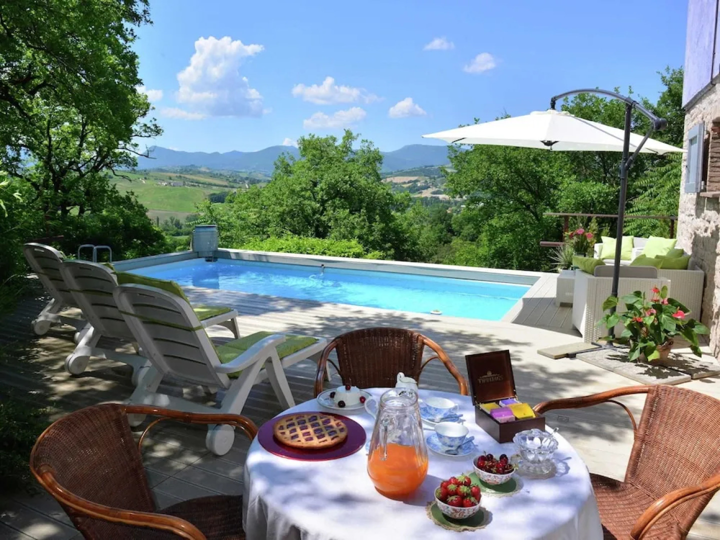 Belvilla by OYO Casa Cielo