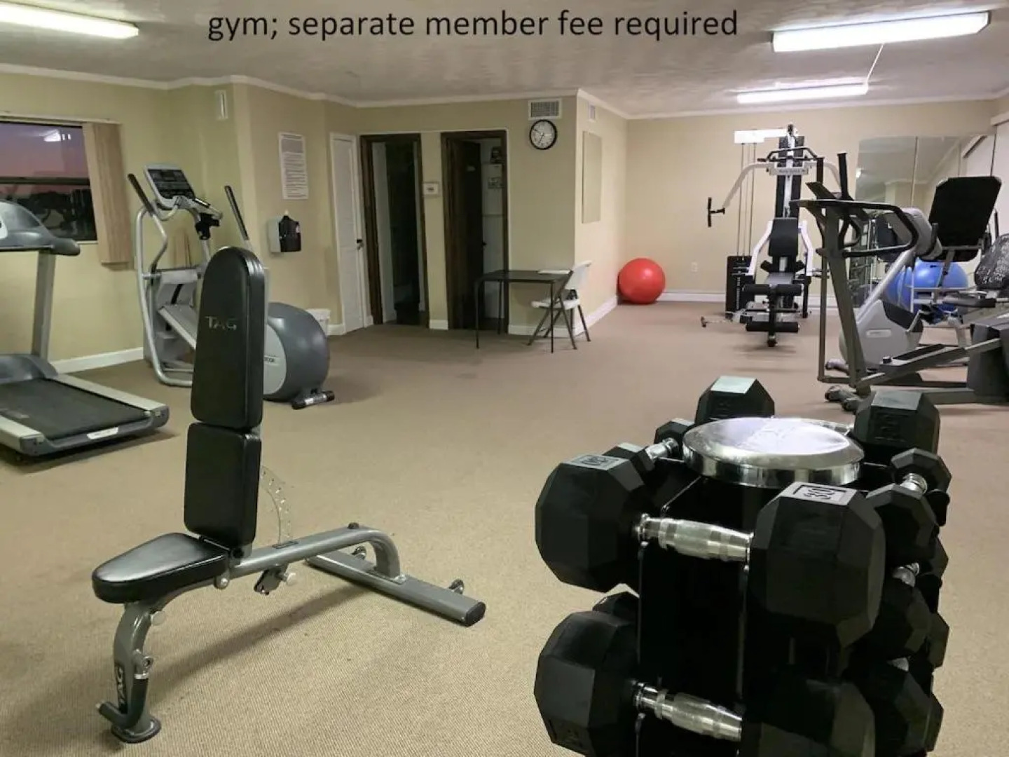 Bayshore Yatch Tennis Condo 2br 3 beds, Walking Distance to Beautiful Quite Beach