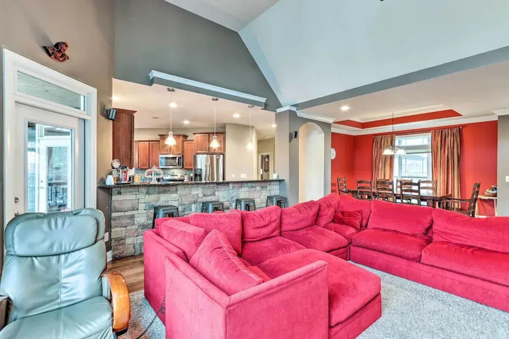 Lake Access: Waleska House w/ Floating Dock!