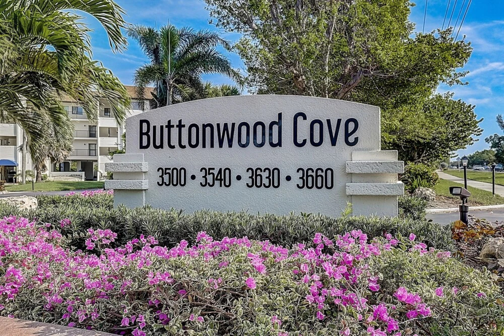 Buttonwood Bliss 2 Bedroom Condo by RedAwning