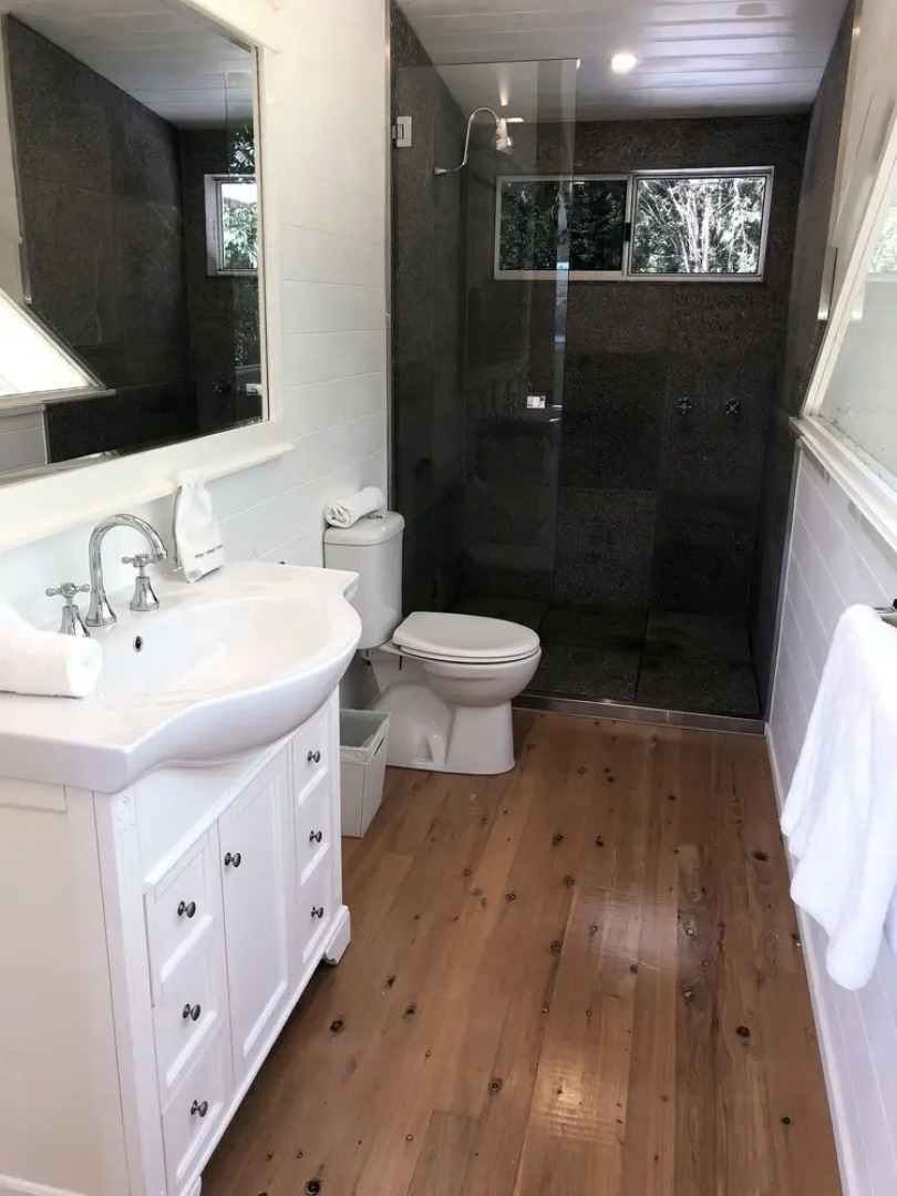 Lake House Watermark Estate Lake Tinaroo