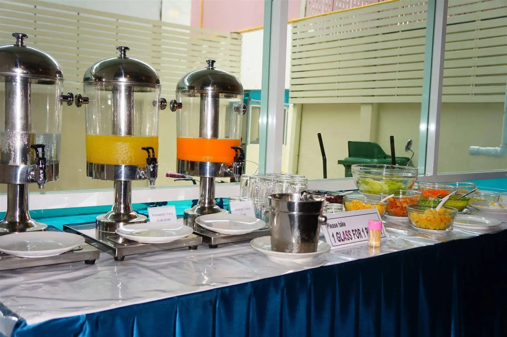 J TWO S Pratunam Hotel