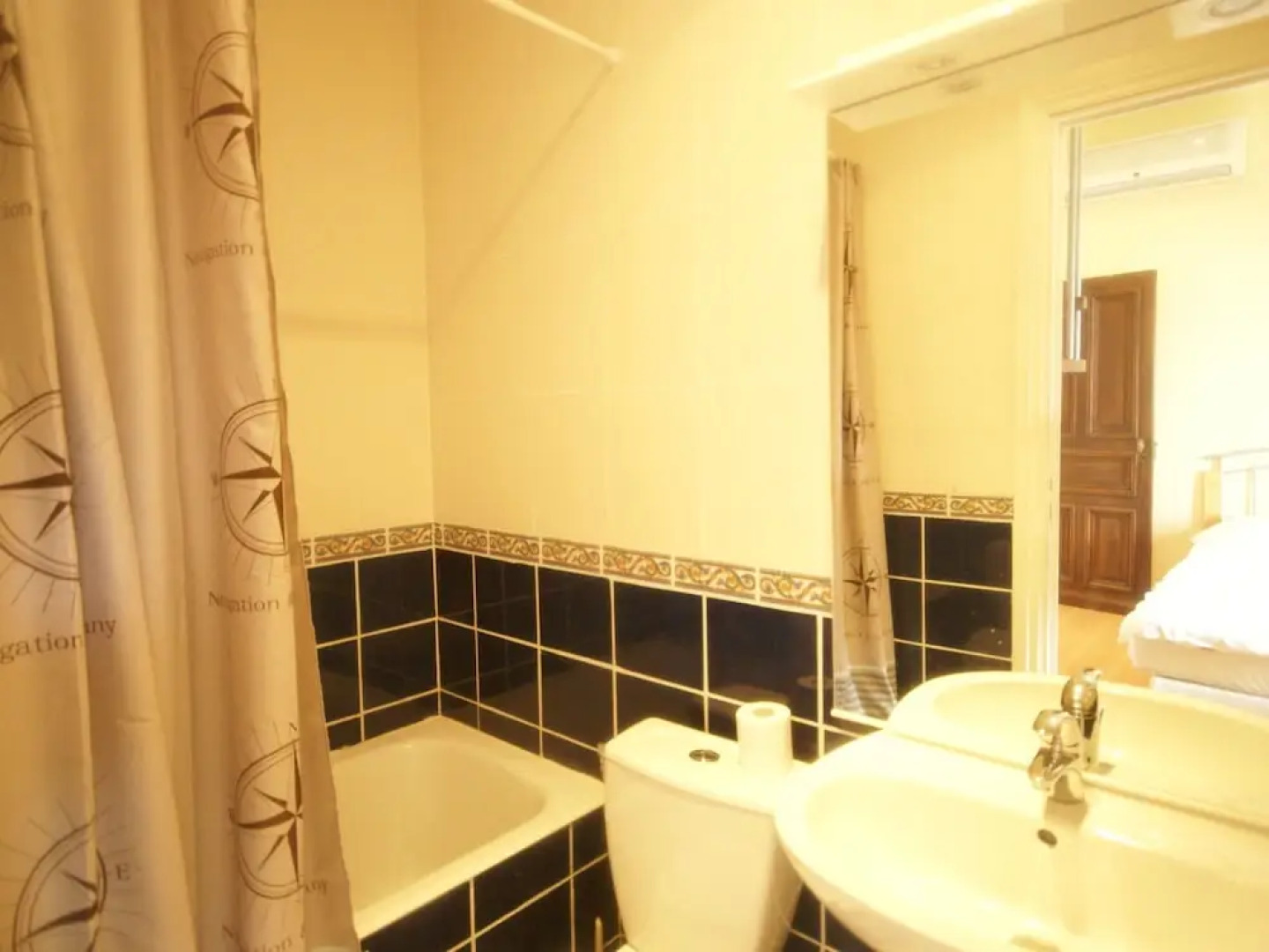 Apartment in a 15th Century Castle With Swimming Pool