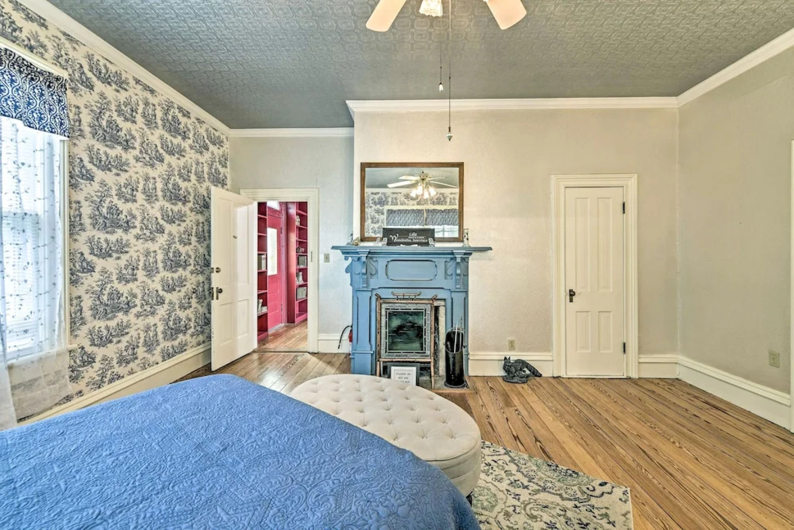 The Lilly House: Historic Glen Rose Home w/ Porch!