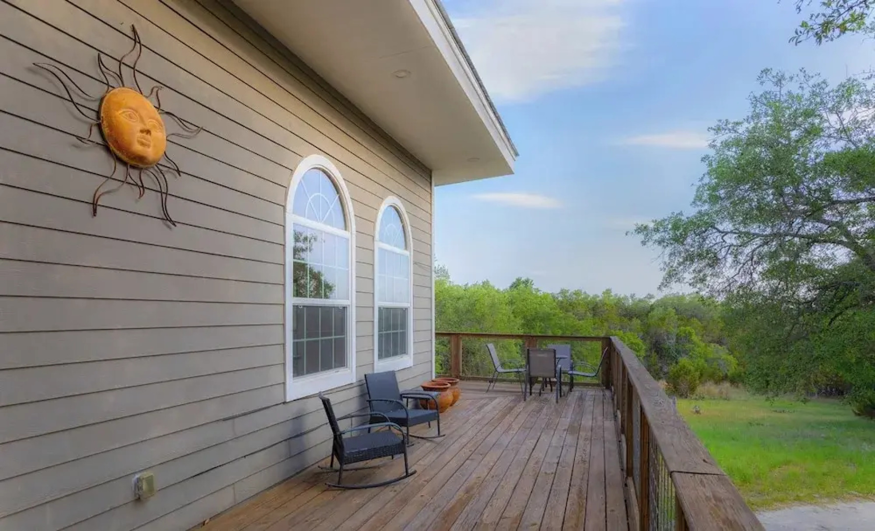 Willie's Hill Country Hideaway - Stay for 8 With Hot Tub & Fire Pit