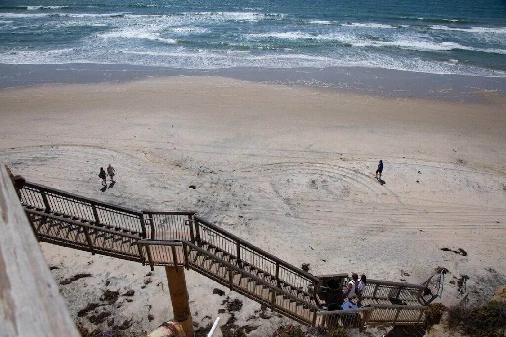 Sbtc324 2 Bedroom Condo by RedAwning