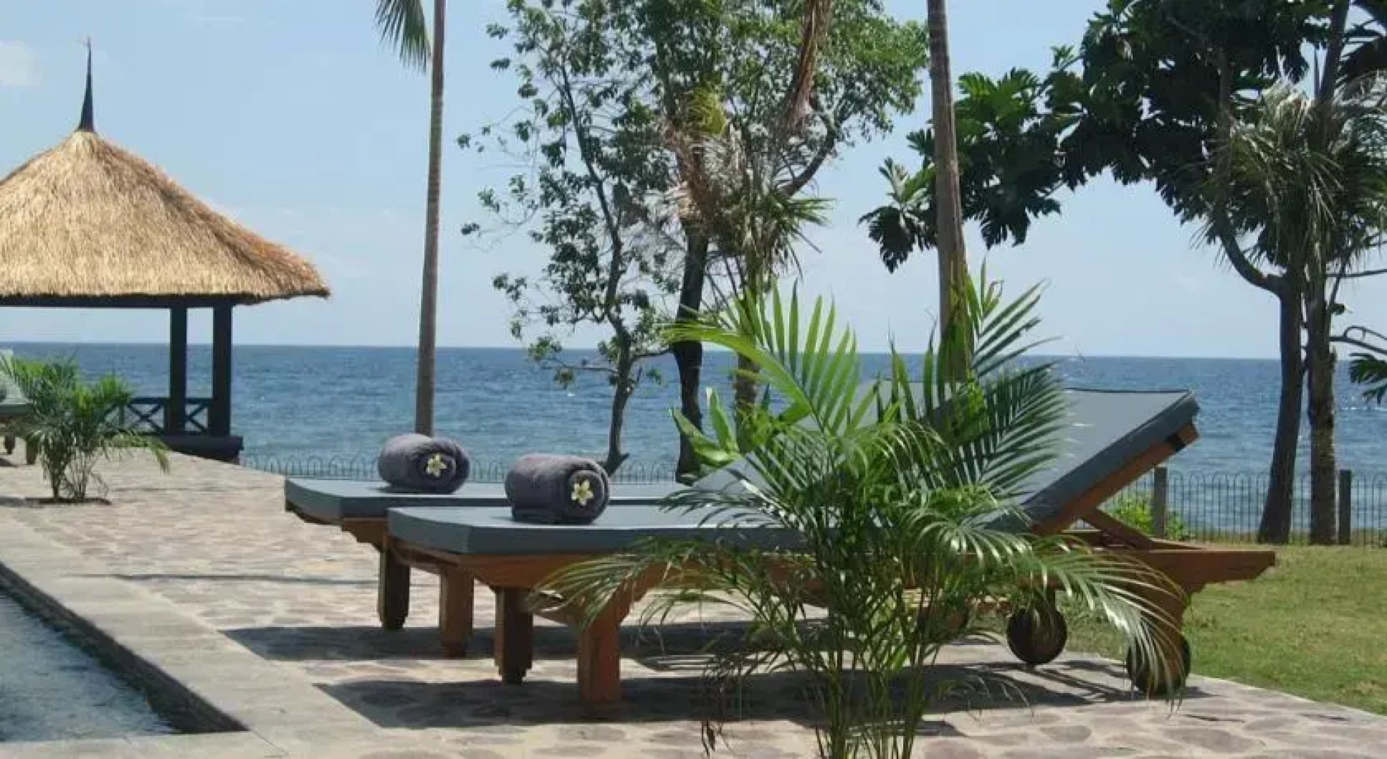 Kundalini Beach Houses