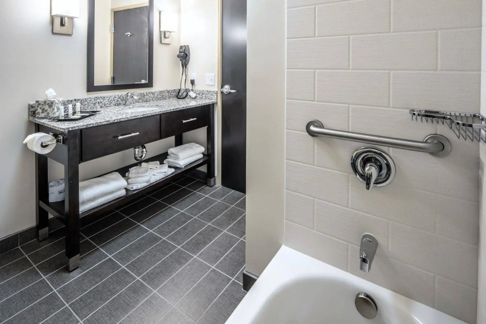 Sleep Inn & Suites Airport