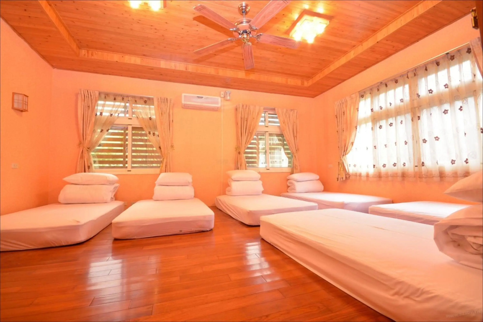 Peach Villa