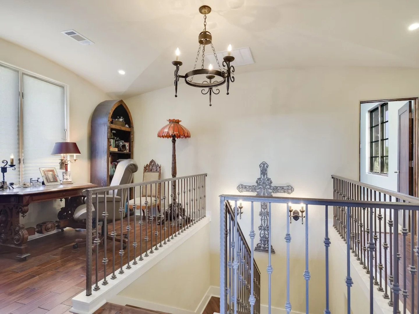 Sterns Estate #149387 4 Bedrooms 5 Bathrooms Estate