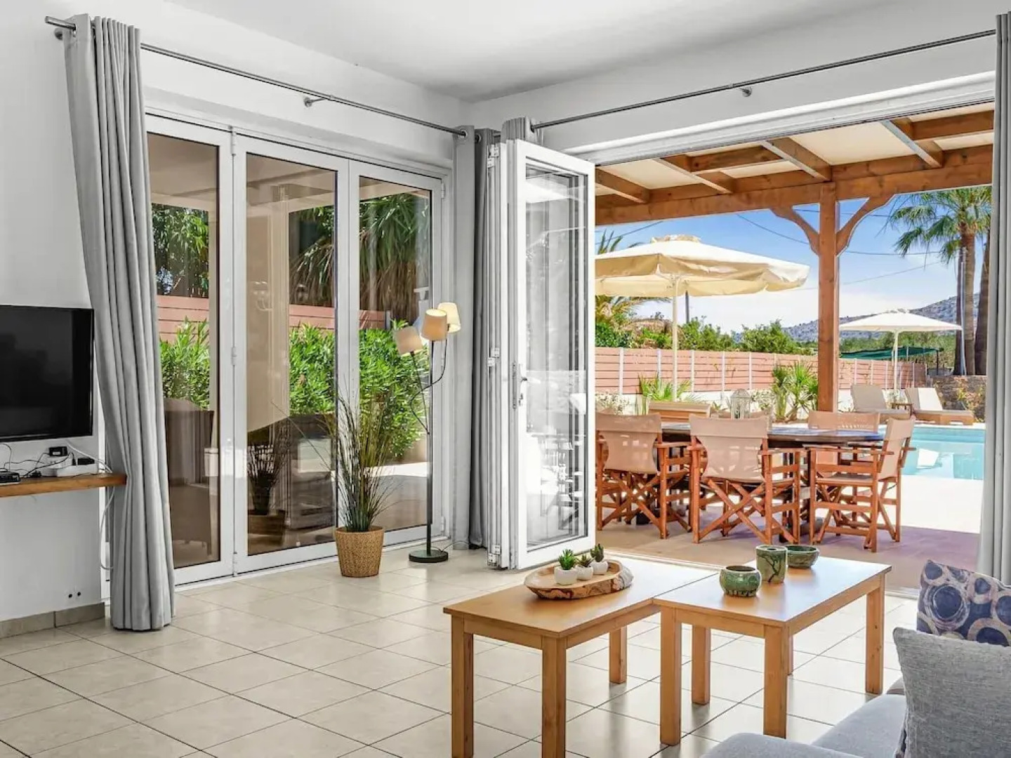 Villa in Epano Sisi Near Child-friendly Beach