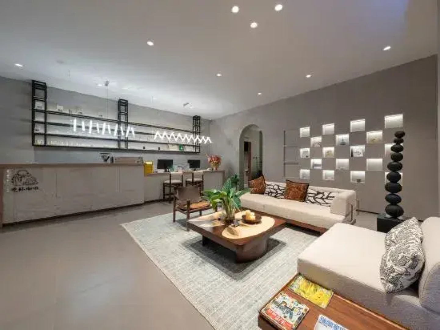 Qingrongli Boutique Inn (Mangshi Square & Dai Ancient Town Branch)