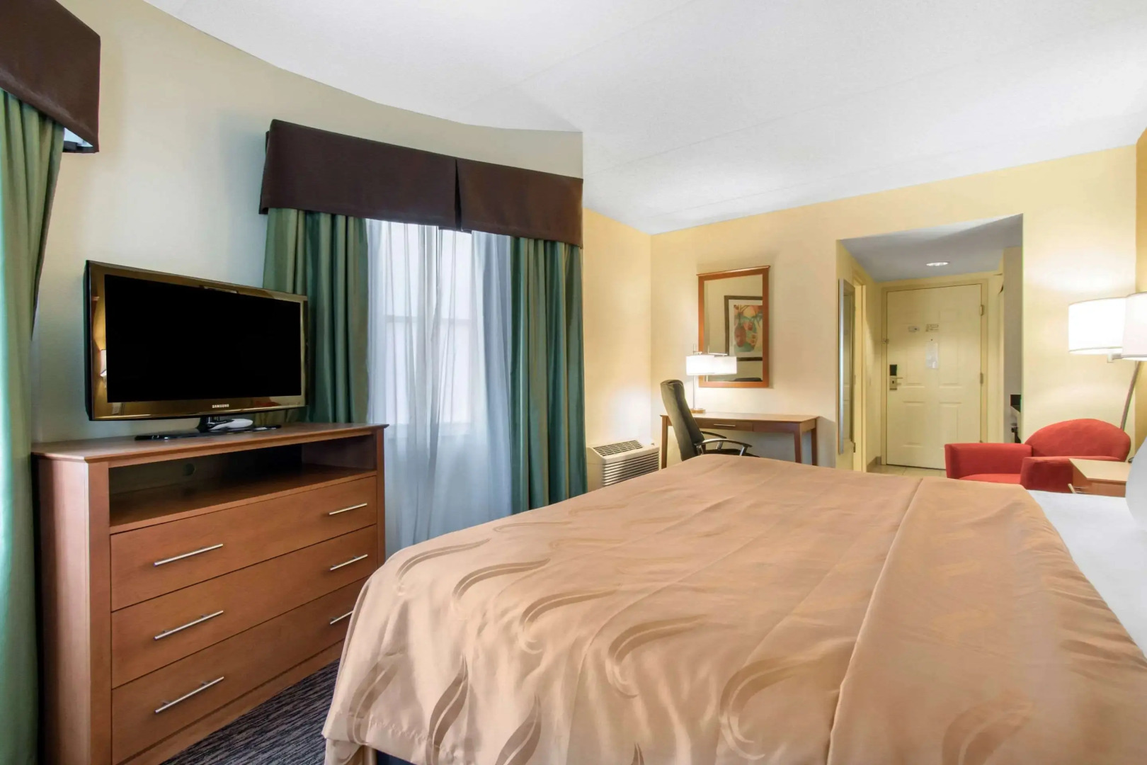 Clarion Hotel & Suites University - Shippensburg