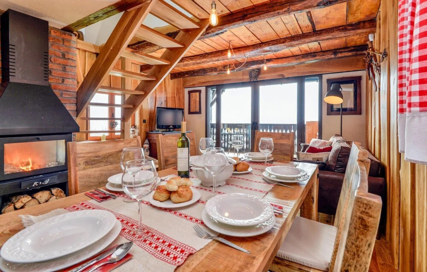 Awesome Home in Stubicke Toplice With 2 Bedrooms, Wifi and Outdoor Swimming Pool