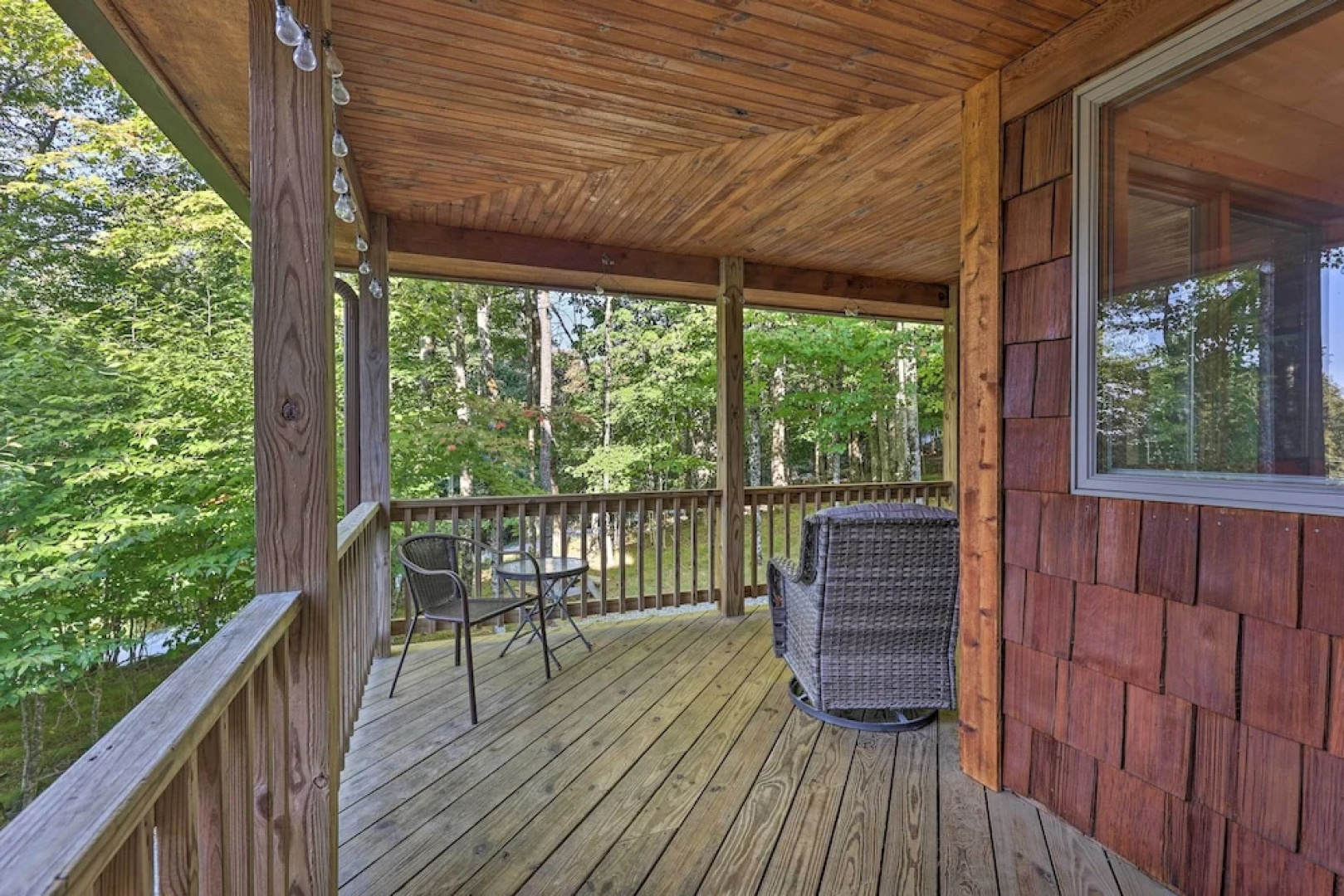 2 Mi to Beech Mtn Resort: Cabin w/ Deck & Grill!