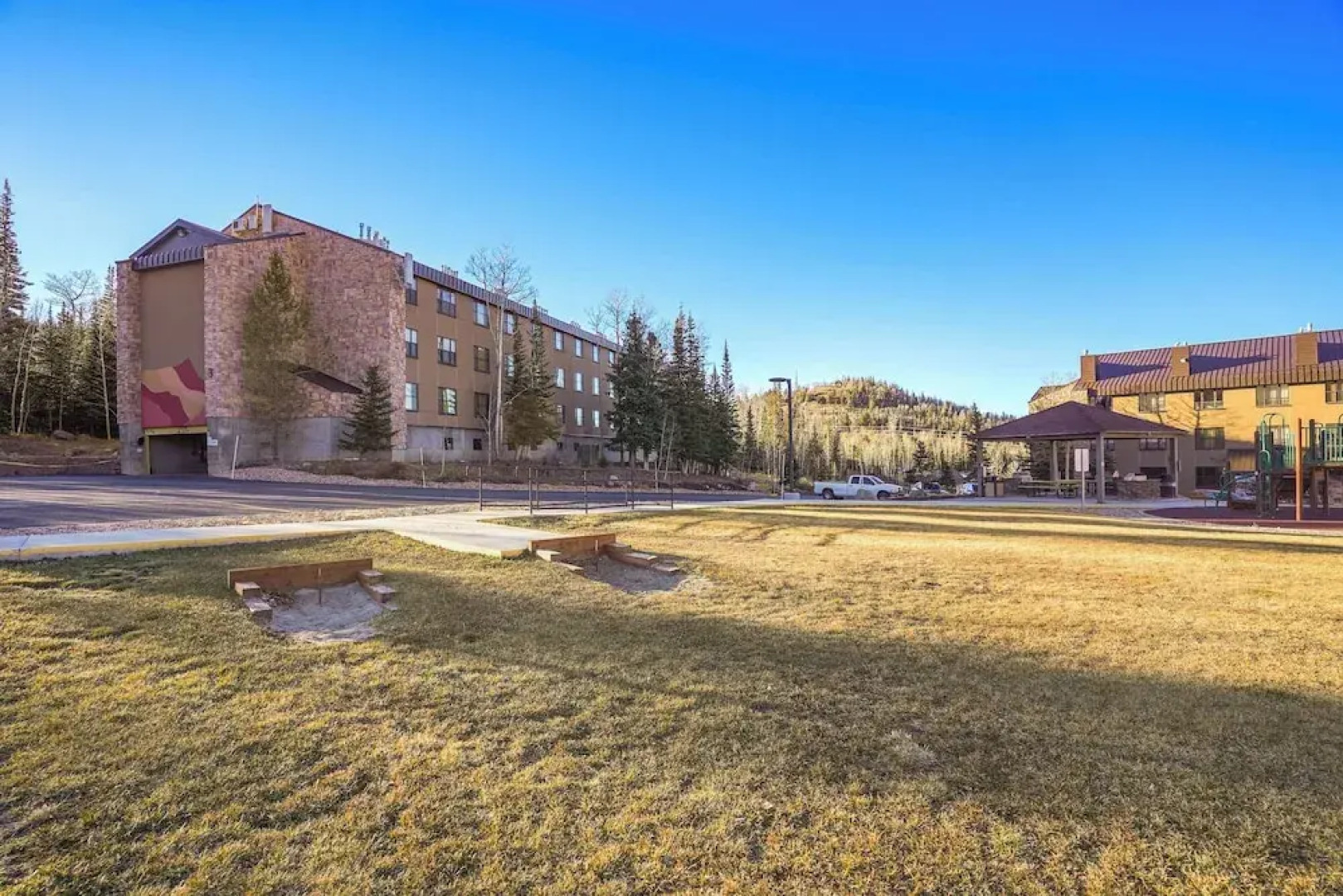 Cozy Brian Head Condo: Walk to Navajo Express Lift