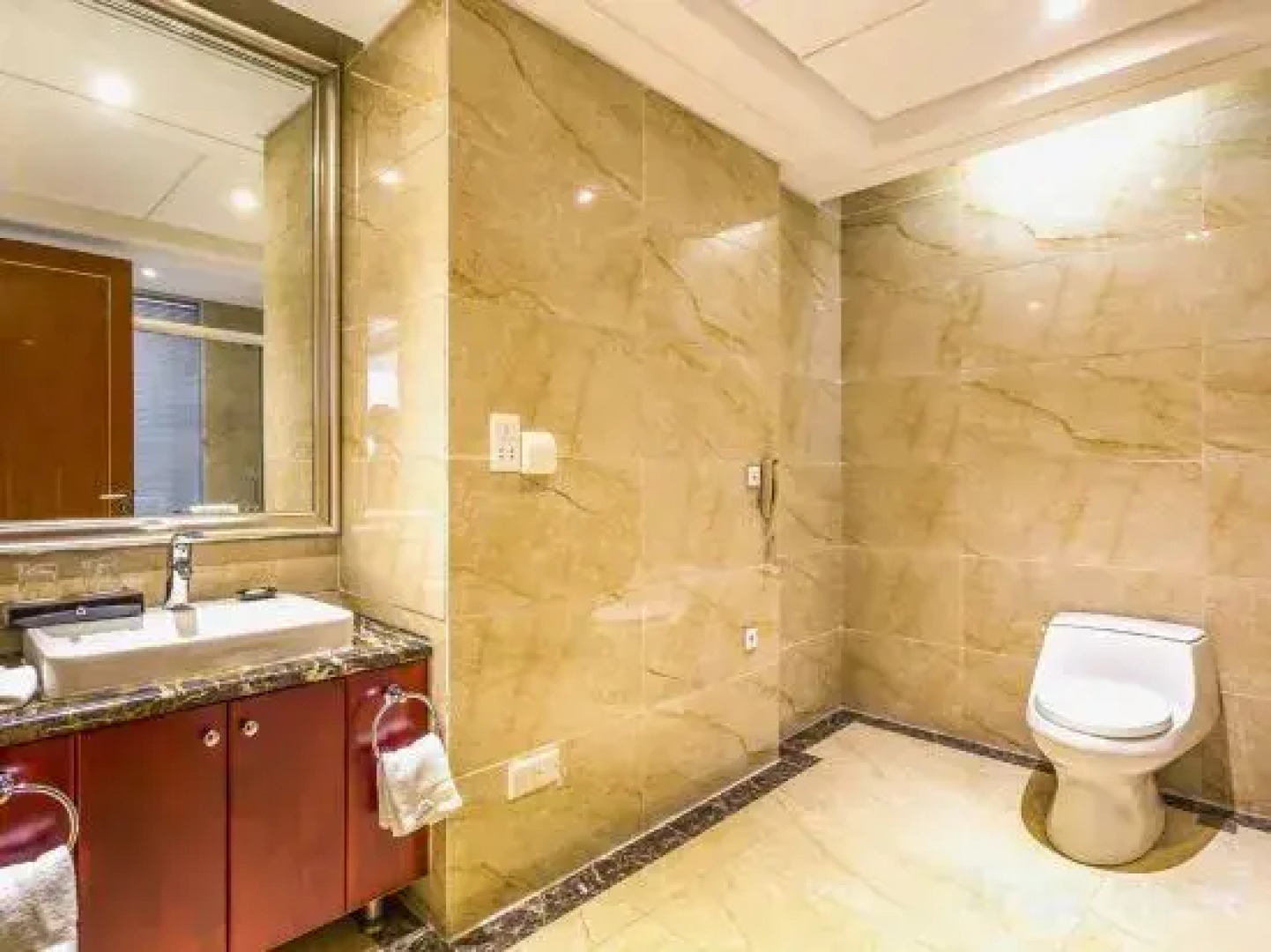 Zhan Ye International Hotel