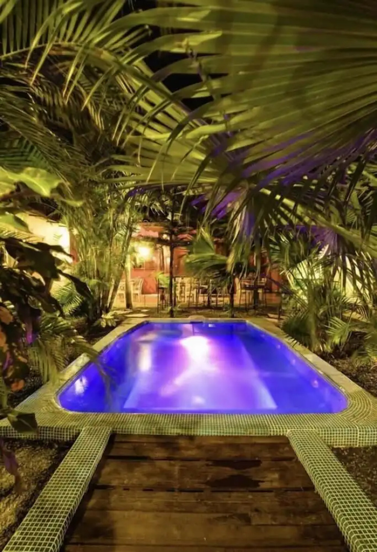 El Club Hotel