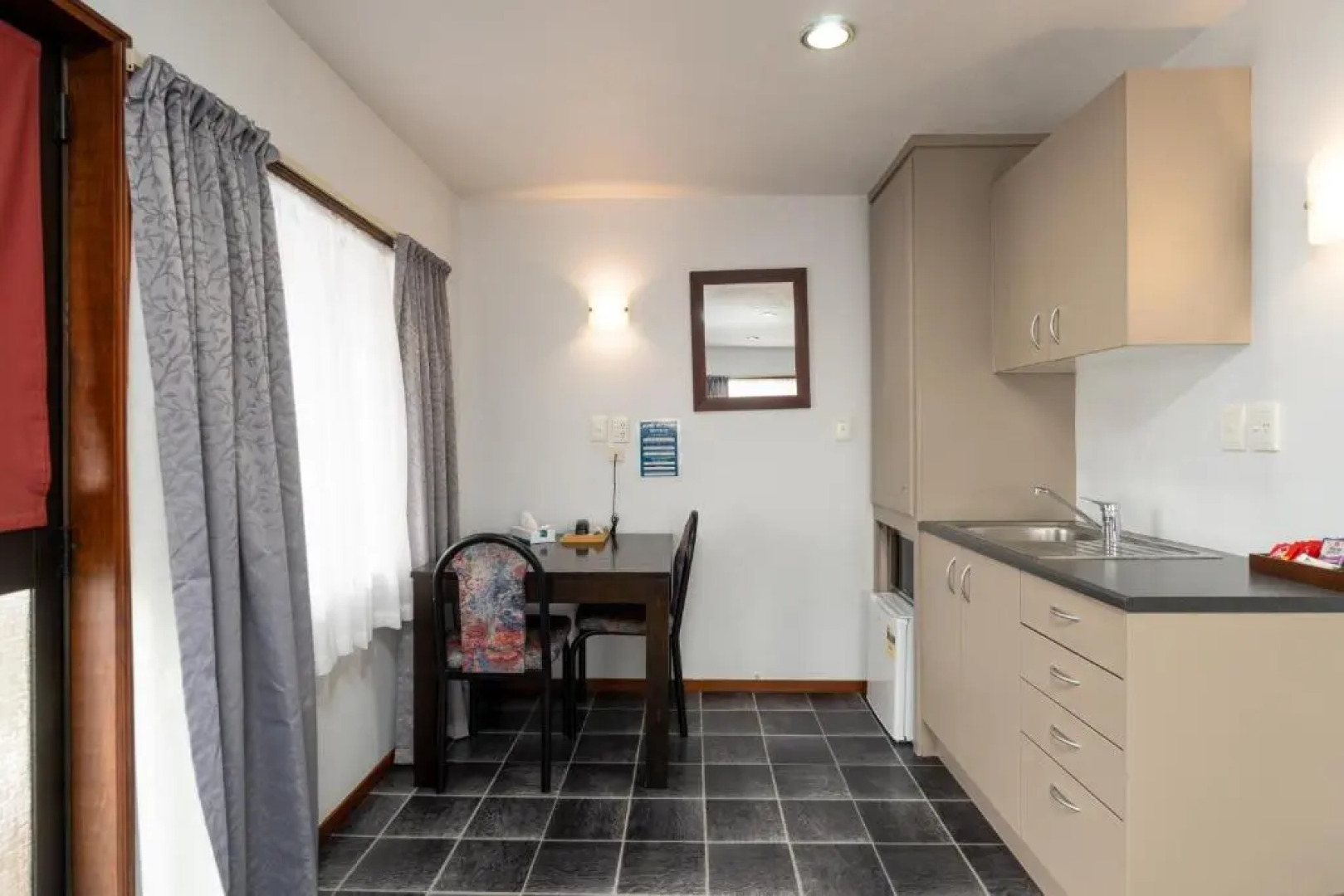 Centennial Court Hotel