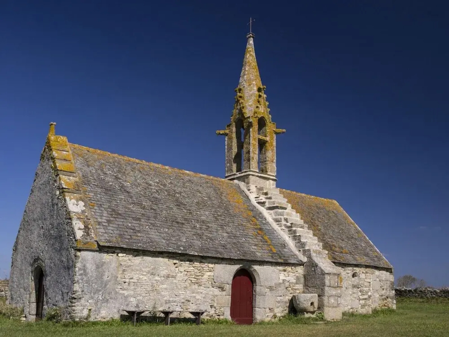 Stone House in Pont-l'abbe Near La Torche