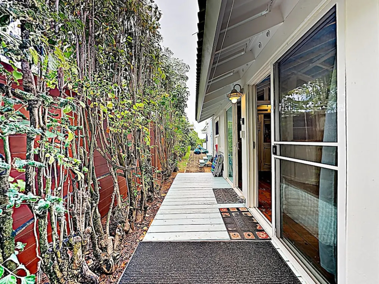 New Listing! Ohana Studio - Steps to Lanikai Beach cabin