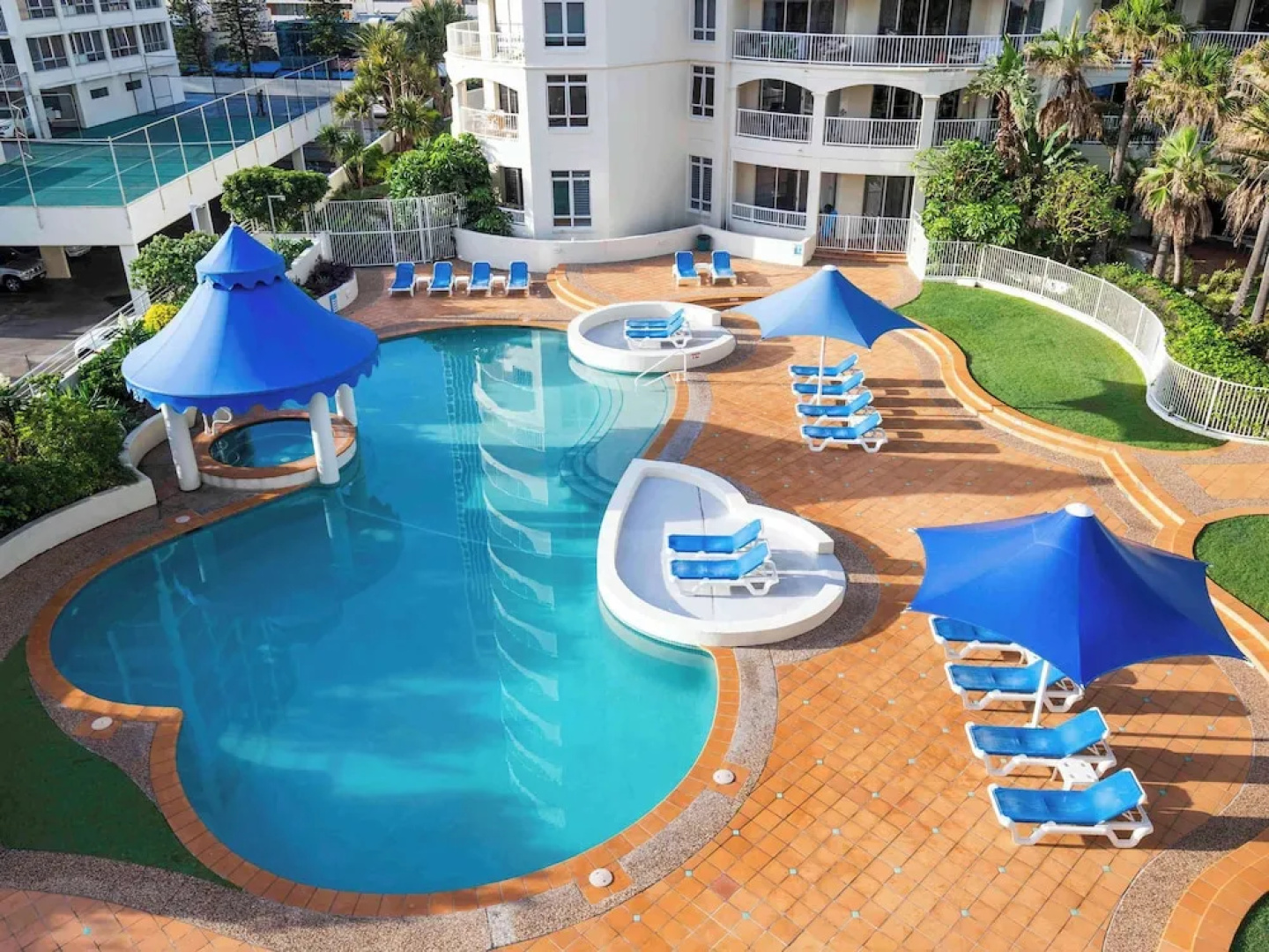 Soul Surfers Paradise 3 Bedroom Beach Apartment