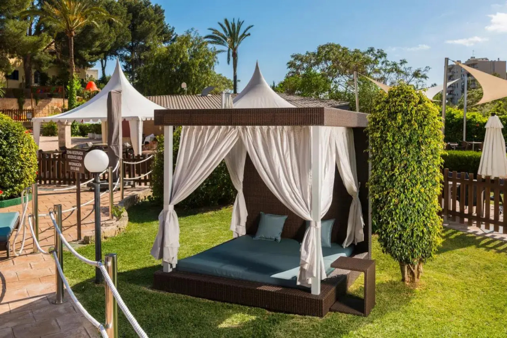 Salles Hotel Marina Portals