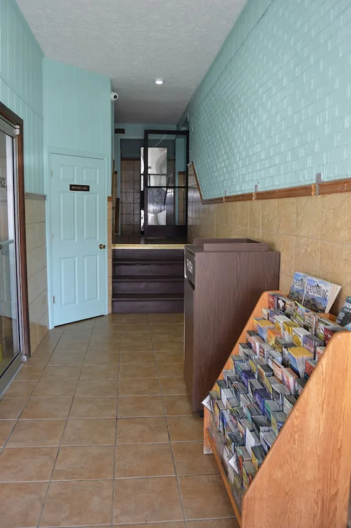 Budget Inn of Claypool Hill