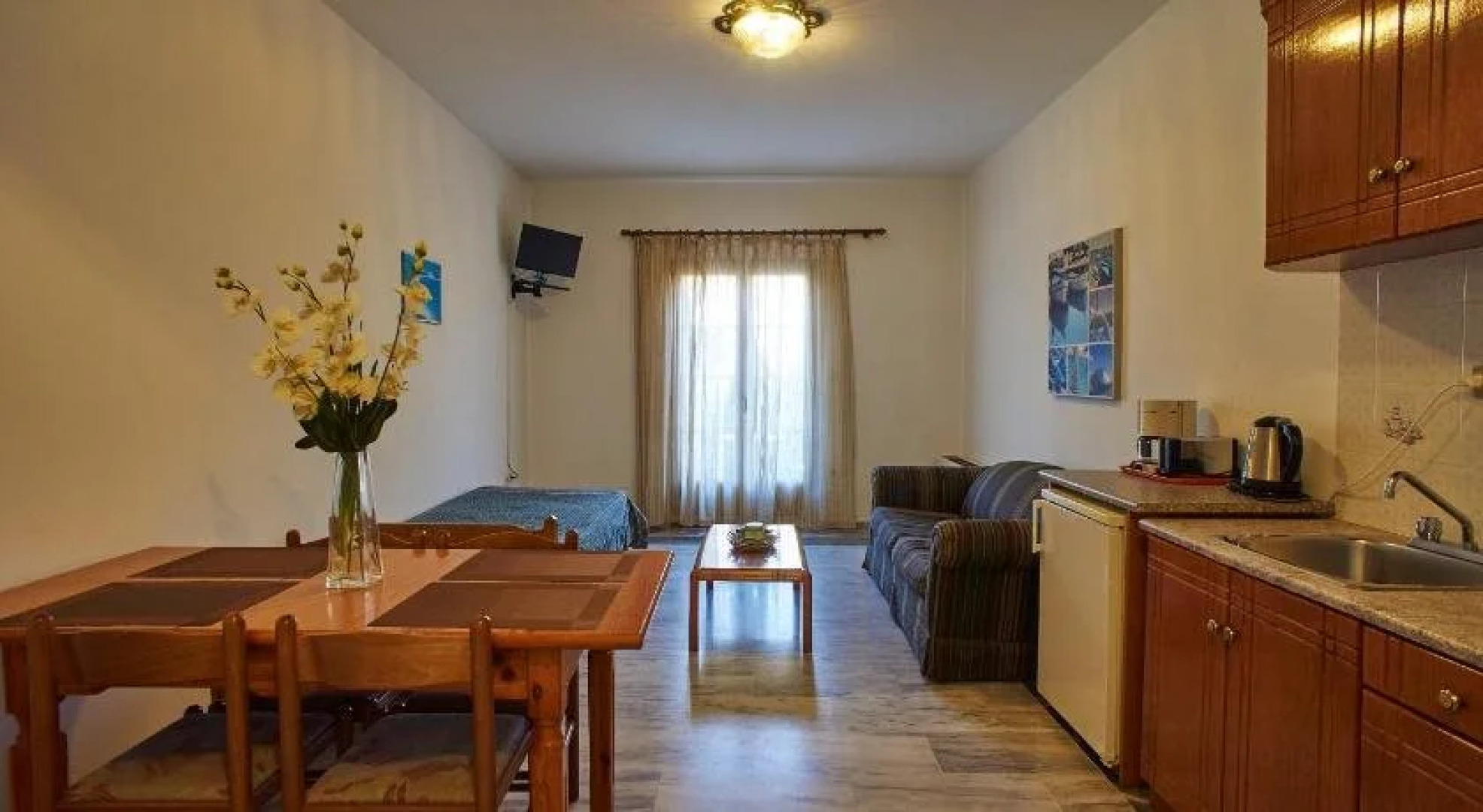 Christinantzela Apartments