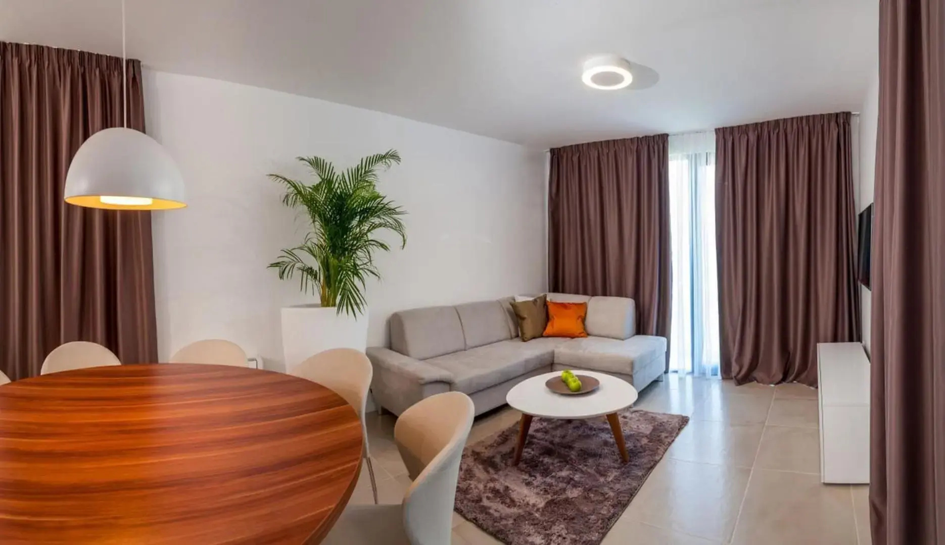 Luxury Beachfront Villa Trogir 2 with private pool, jacuzzi and gym at the beach on Ciovo - Okrug Gornji