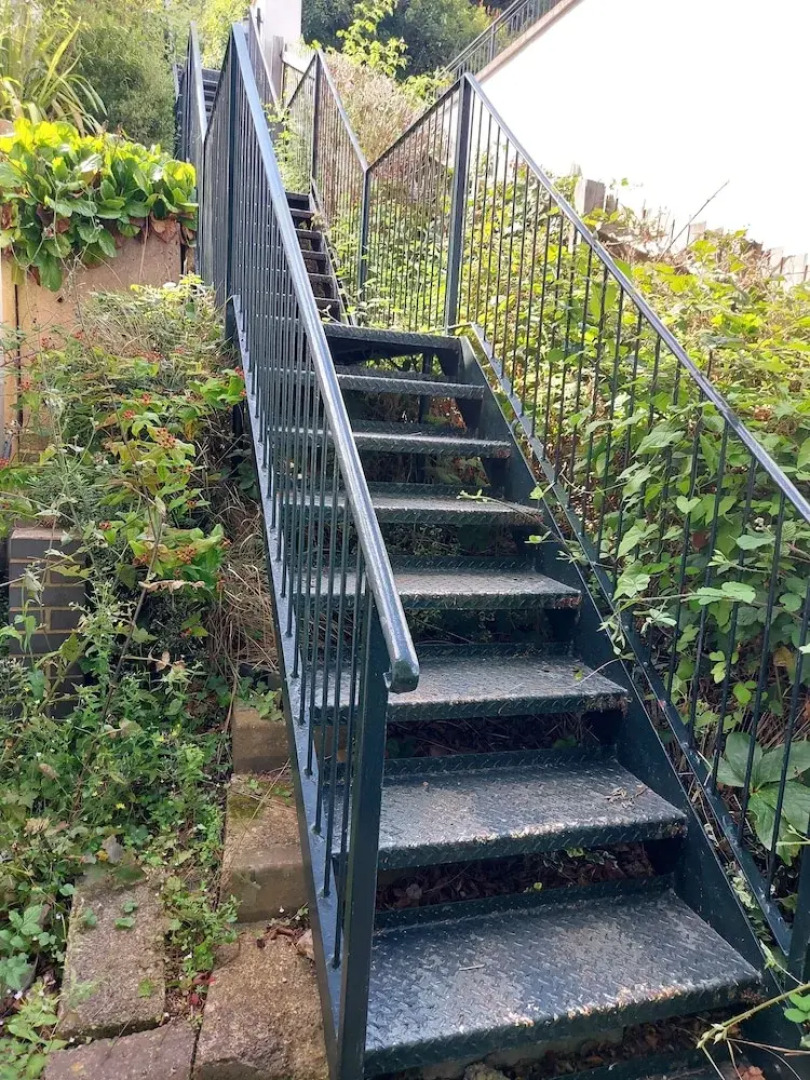 Malvern Cozy Apartment Retreat King bed & Sofa bed