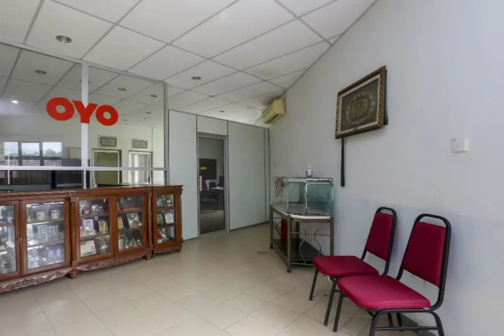 OYO 90441 Cz Traveler's Hotel