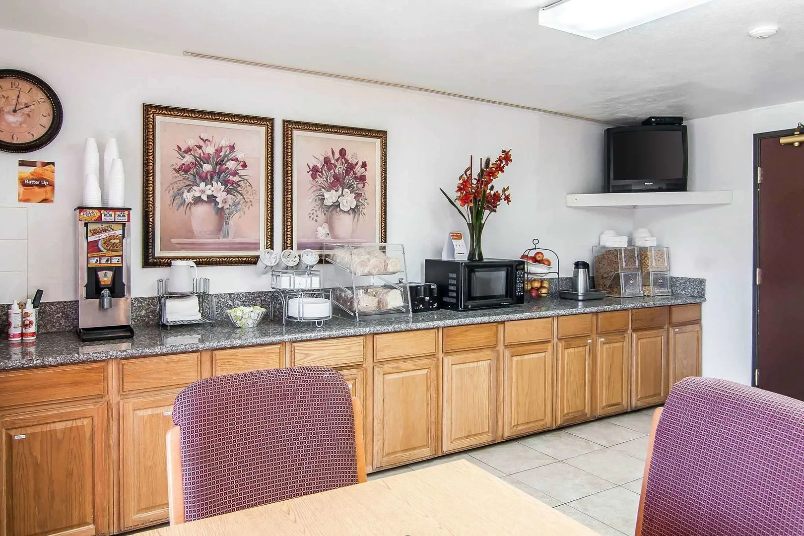 Bridgeway Inn & Suites Portland Airport