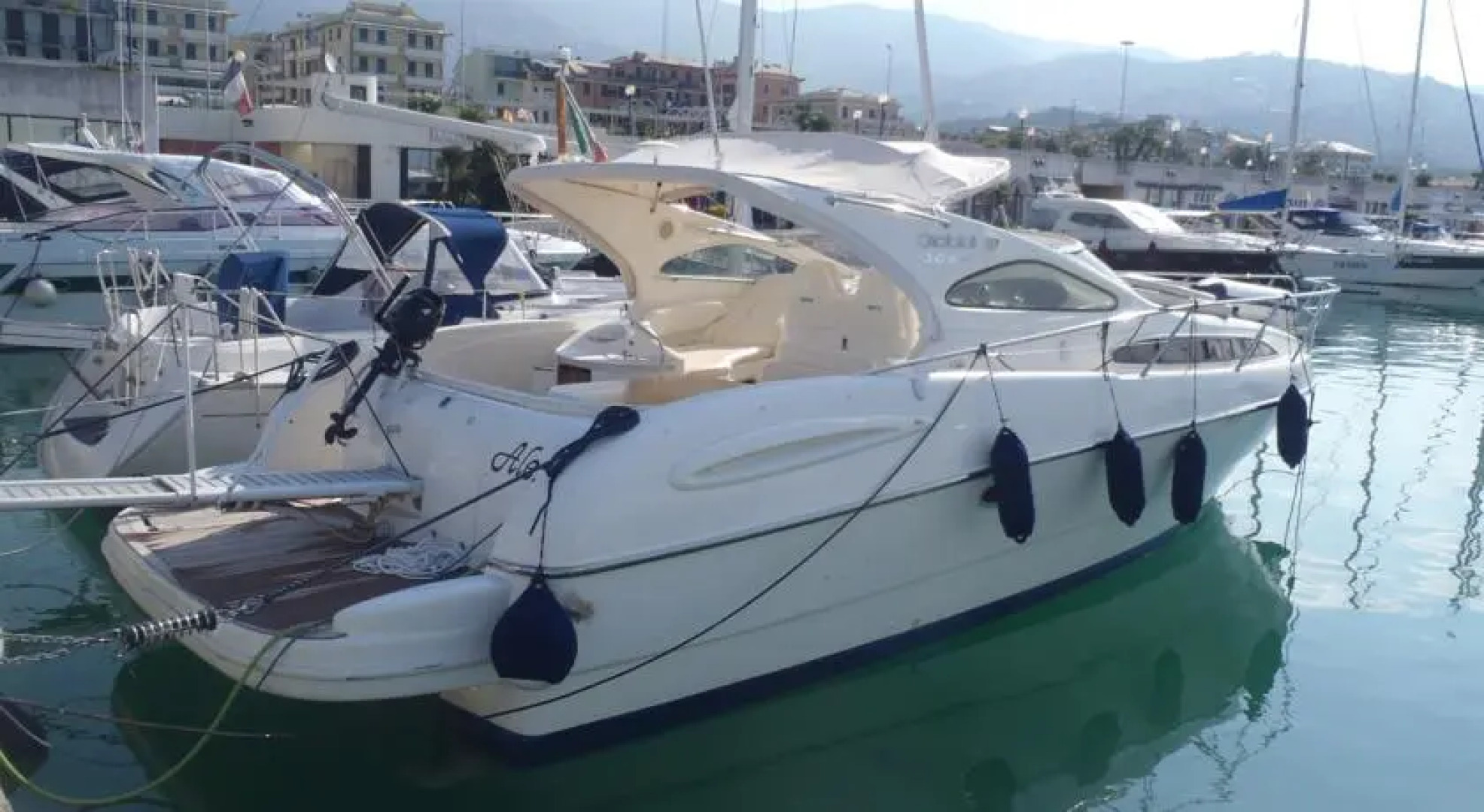 Lavagna Milu Boats 2