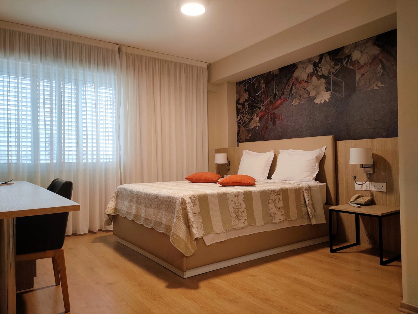 Almond Business Hotel