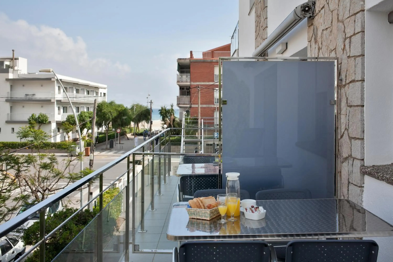 Castellmar Apartments