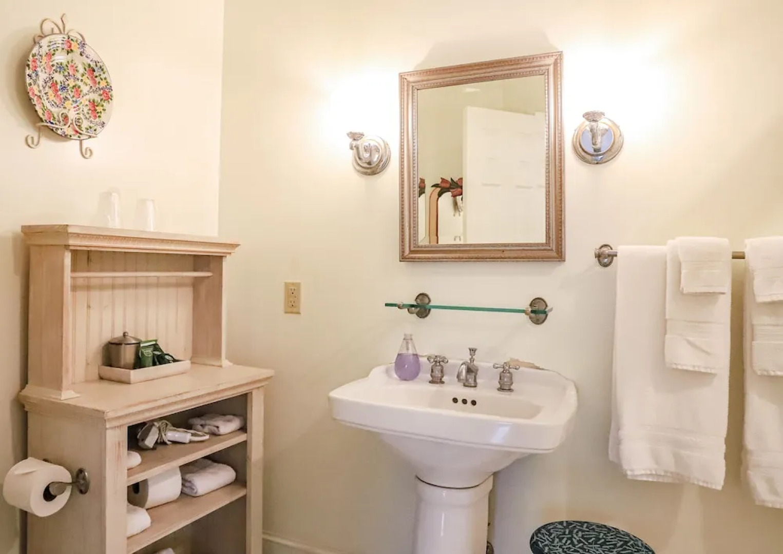 The Charlotte Hotel & Restaurant