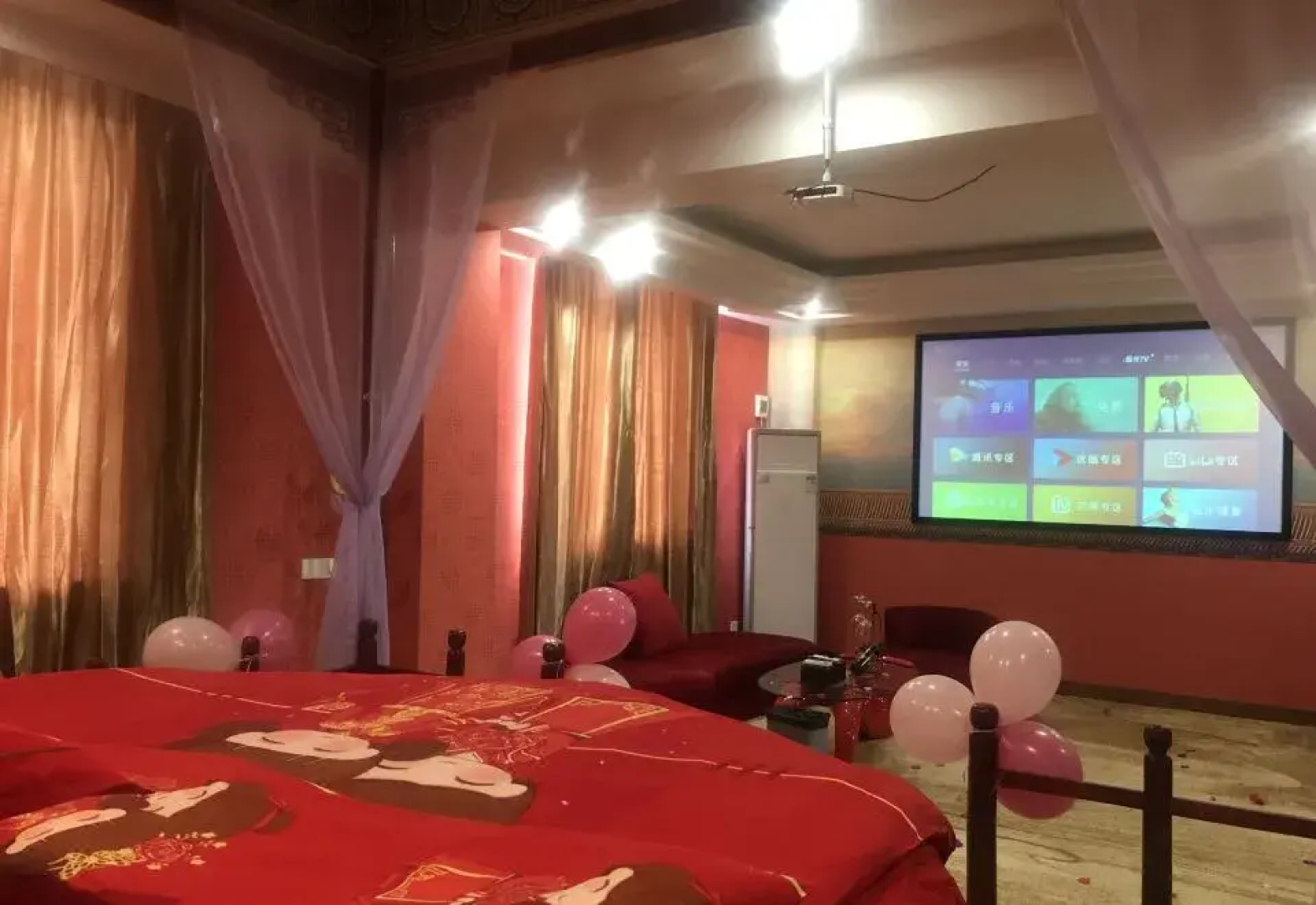 Baihe Hotel (Yangxi West Lake Branch)