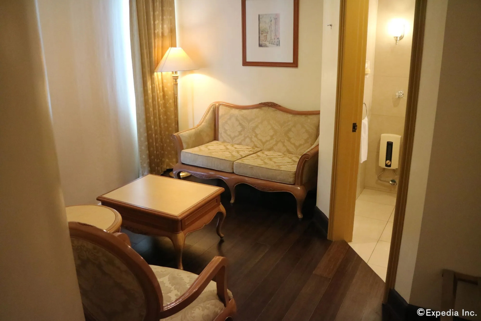 The Grand Dame Hotel