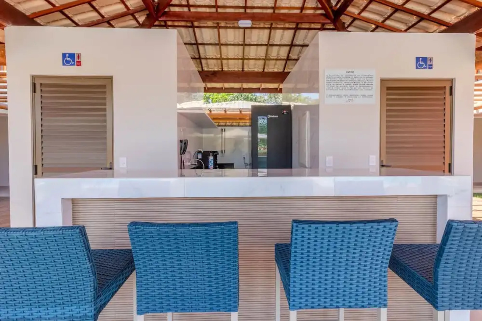 IT08 Lindo Ap 2 Quartos - Itacimirim