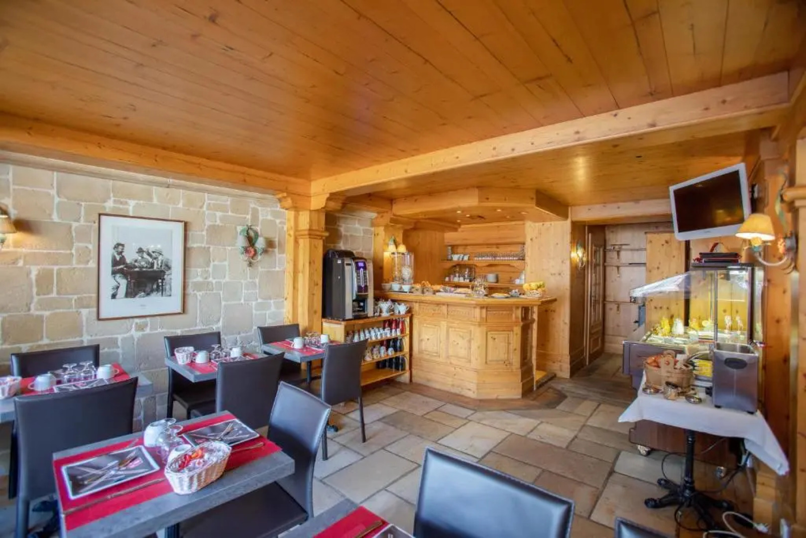 Les Balcons du Savoy