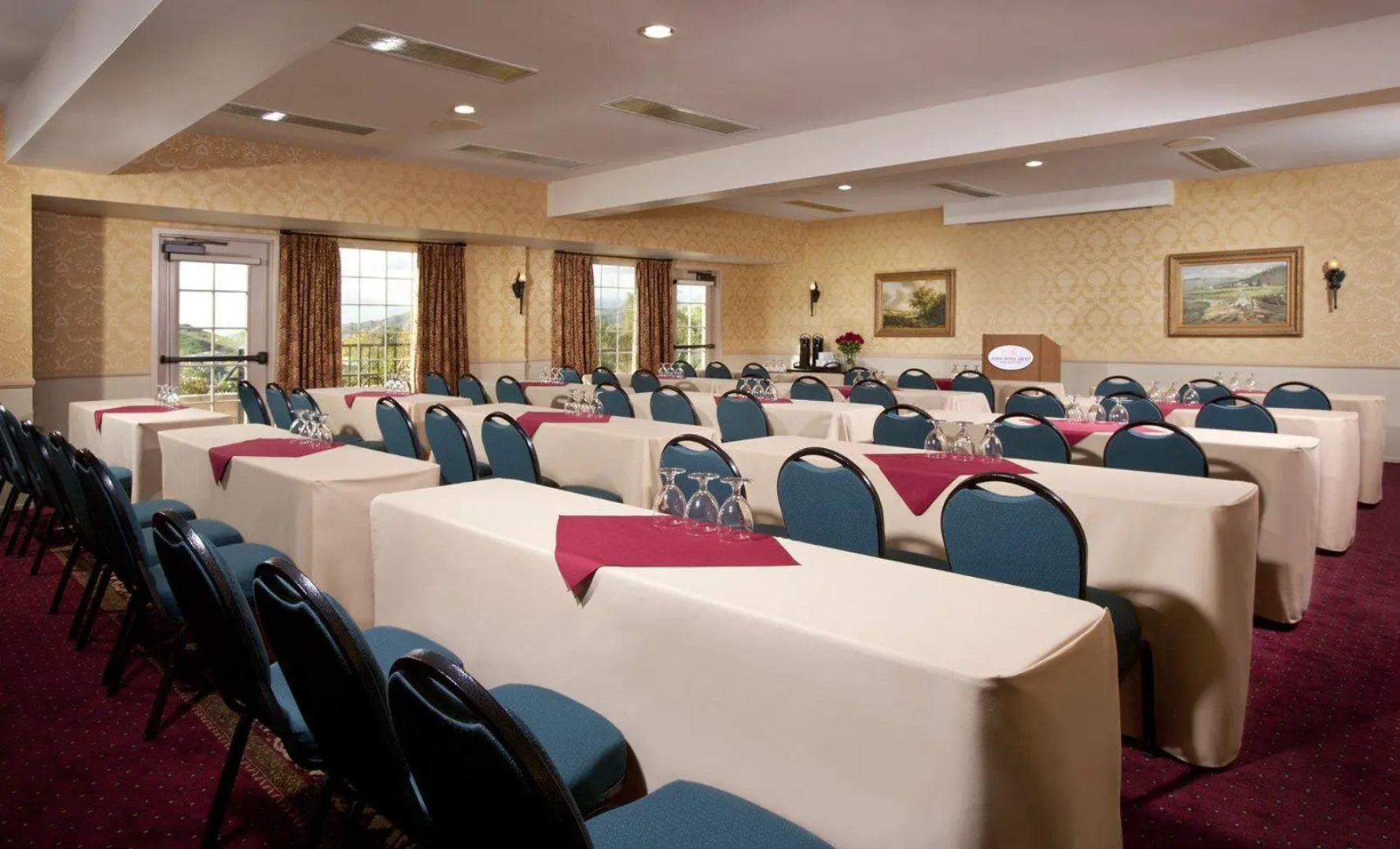 Ayres Suites Mission Viejo – Lake Forest