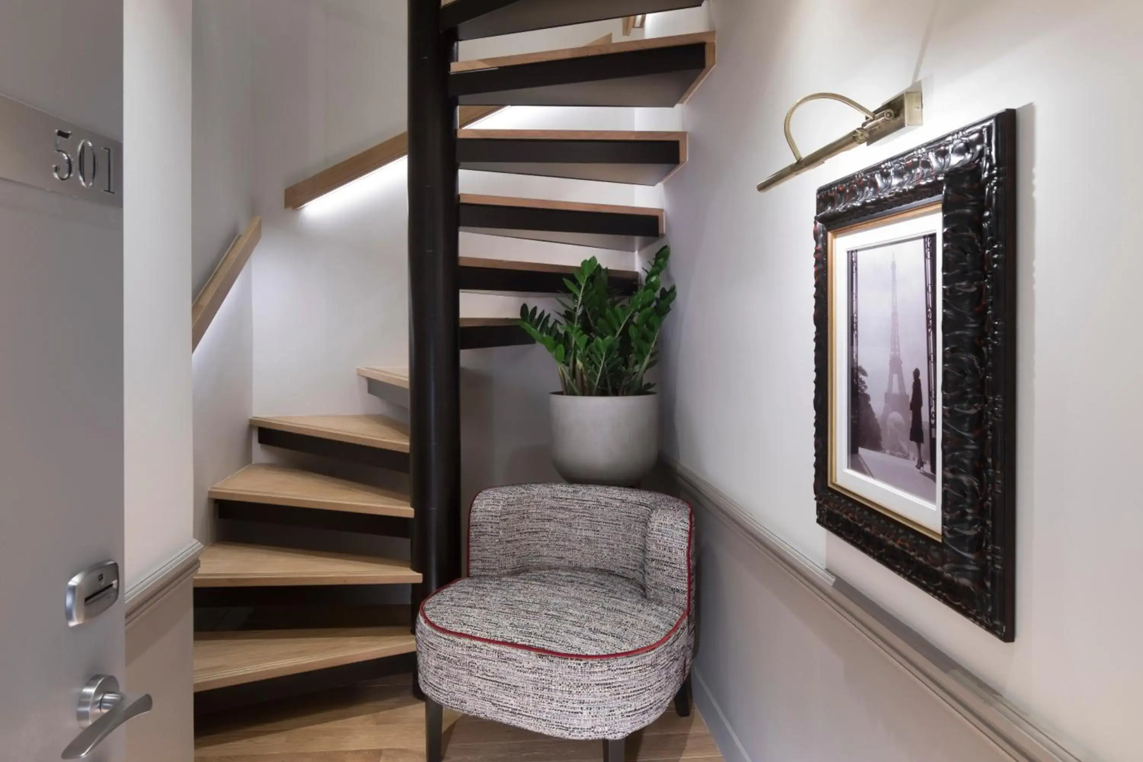 Hotel Lumen Paris Louvre